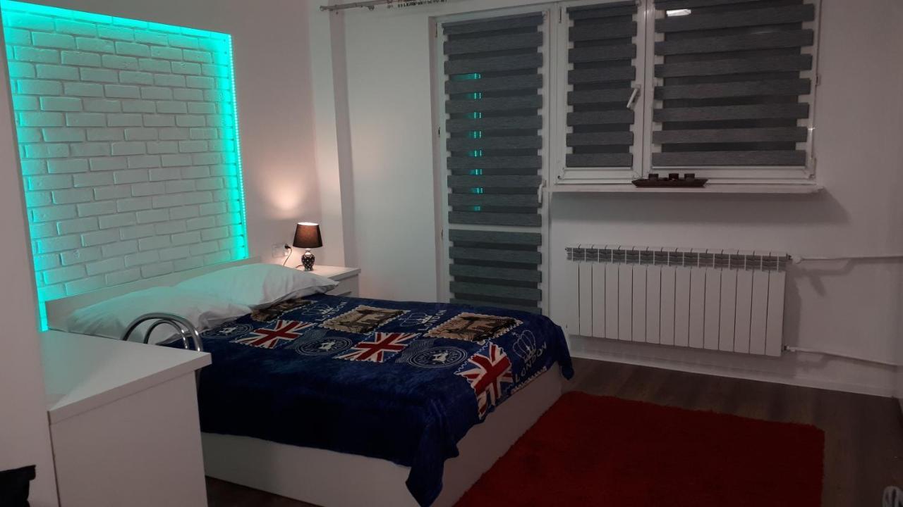 Apartament Centrum Panoramiczna Big Ben Z Balkonem-- Klimatyzacja-- เคียลเซ ภายนอก รูปภาพ