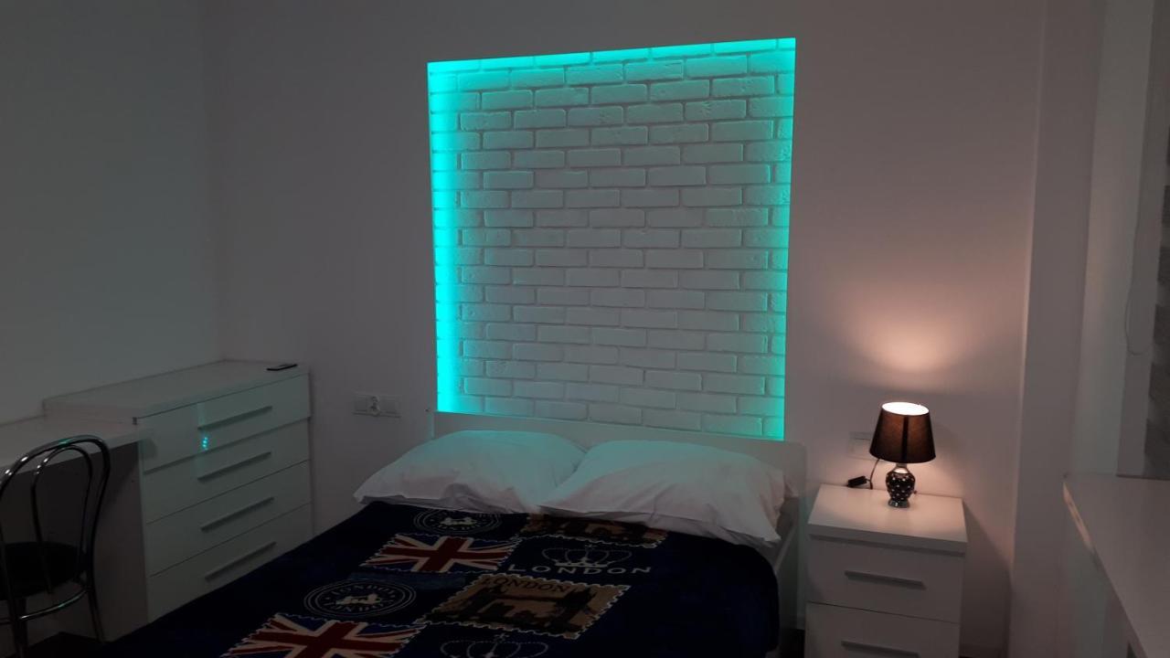 Apartament Centrum Panoramiczna Big Ben Z Balkonem-- Klimatyzacja-- เคียลเซ ภายนอก รูปภาพ