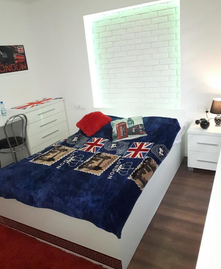 Apartament Centrum Panoramiczna Big Ben Z Balkonem-- Klimatyzacja-- เคียลเซ ภายนอก รูปภาพ