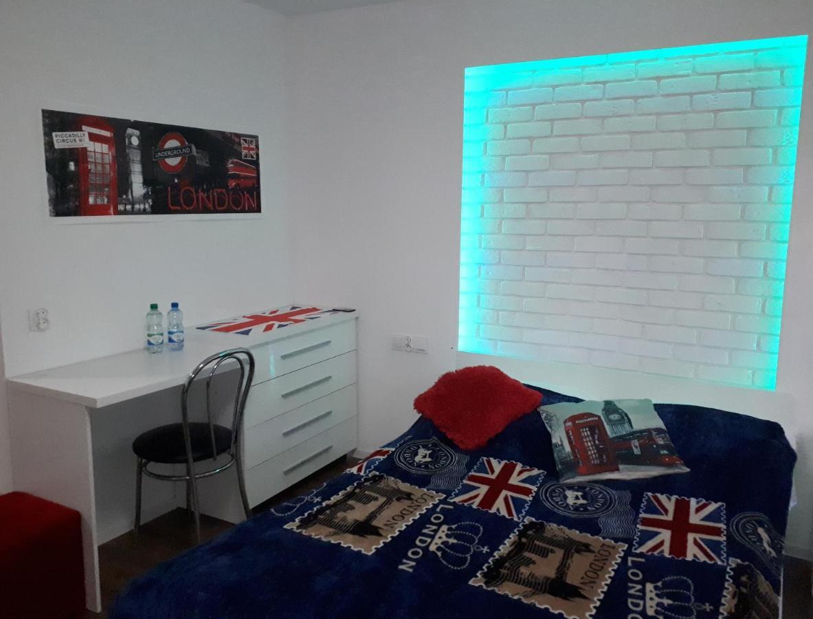 Apartament Centrum Panoramiczna Big Ben Z Balkonem-- Klimatyzacja-- เคียลเซ ภายนอก รูปภาพ