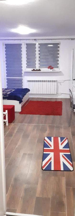 Apartament Centrum Panoramiczna Big Ben Z Balkonem-- Klimatyzacja-- เคียลเซ ภายนอก รูปภาพ